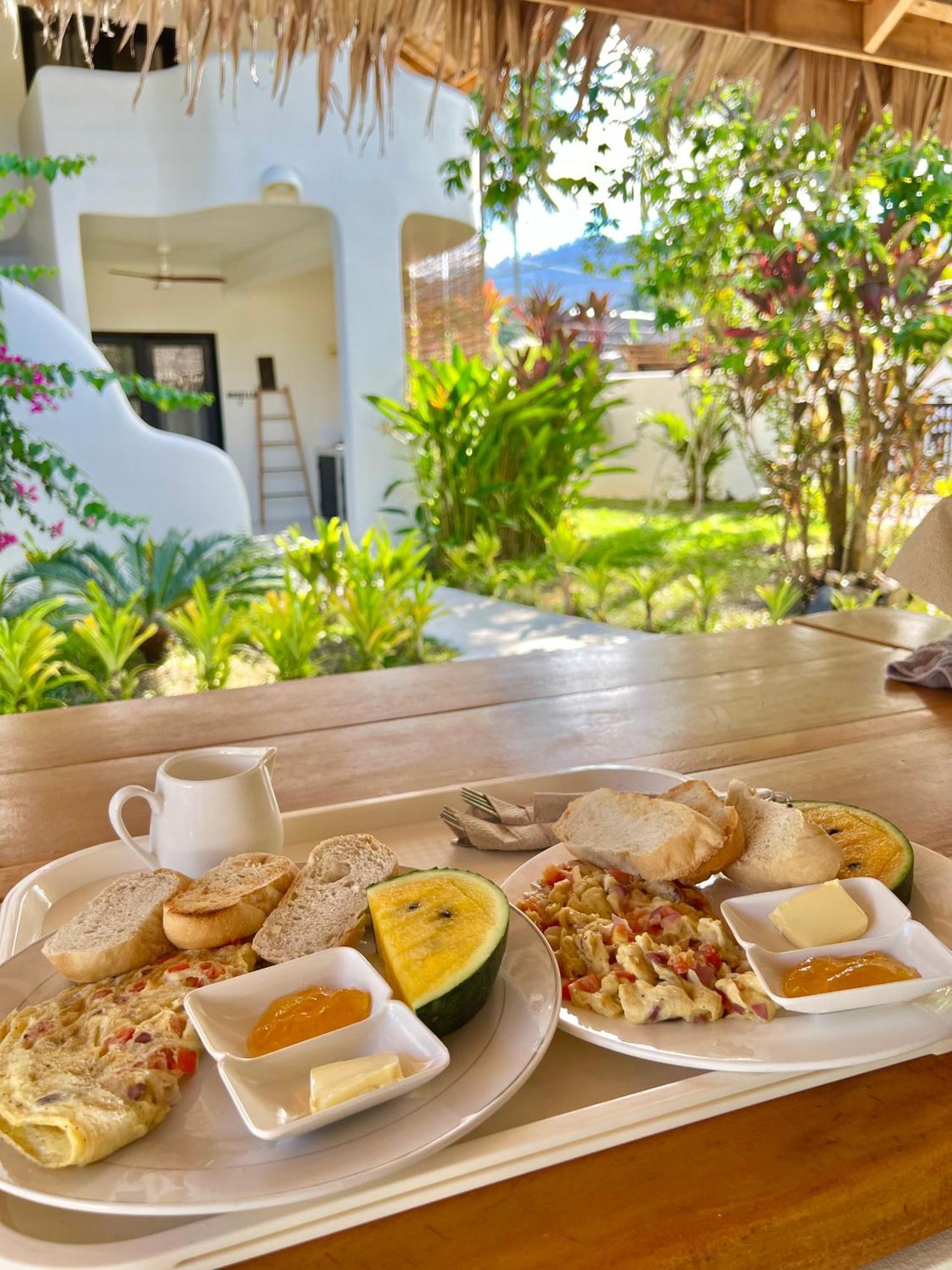 Parrots Boutique Resort San Vicente  Exterior photo