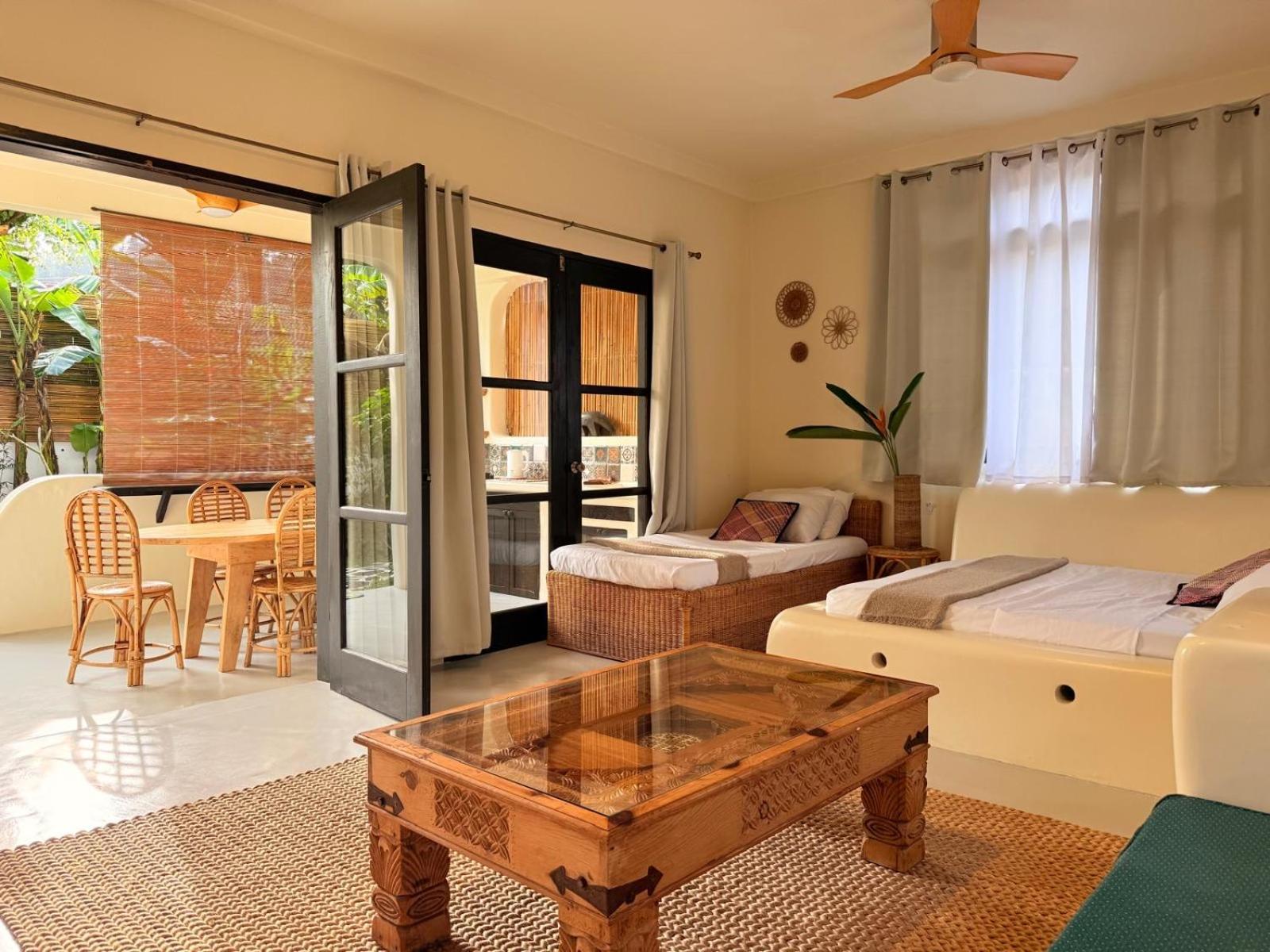 Parrots Boutique Resort San Vicente  Exterior photo